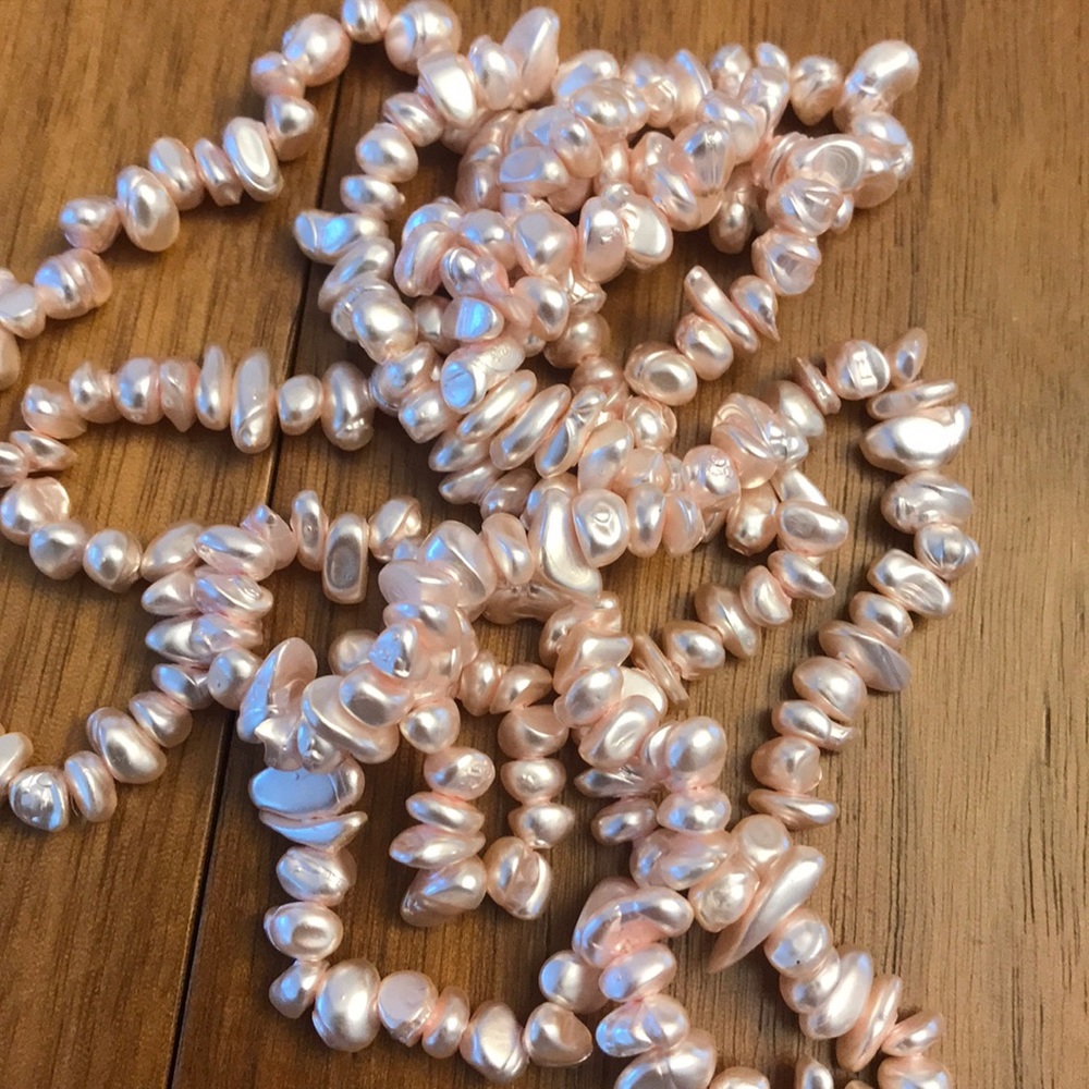 Pink freshwater pearl strand